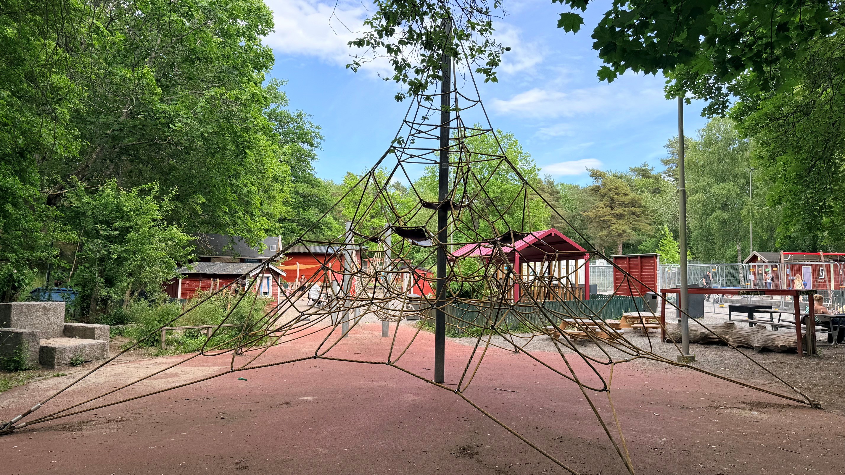 Lugnets lekplats