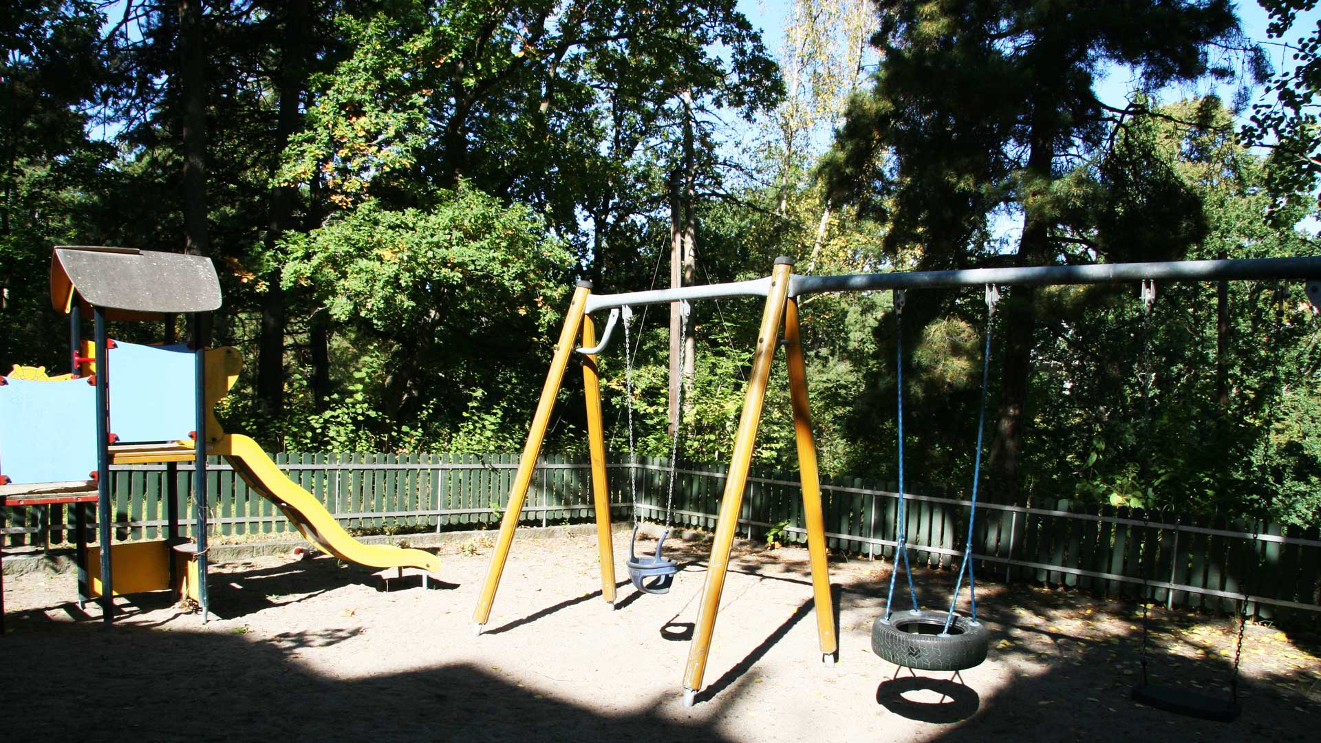Eknäsparkens lekplats