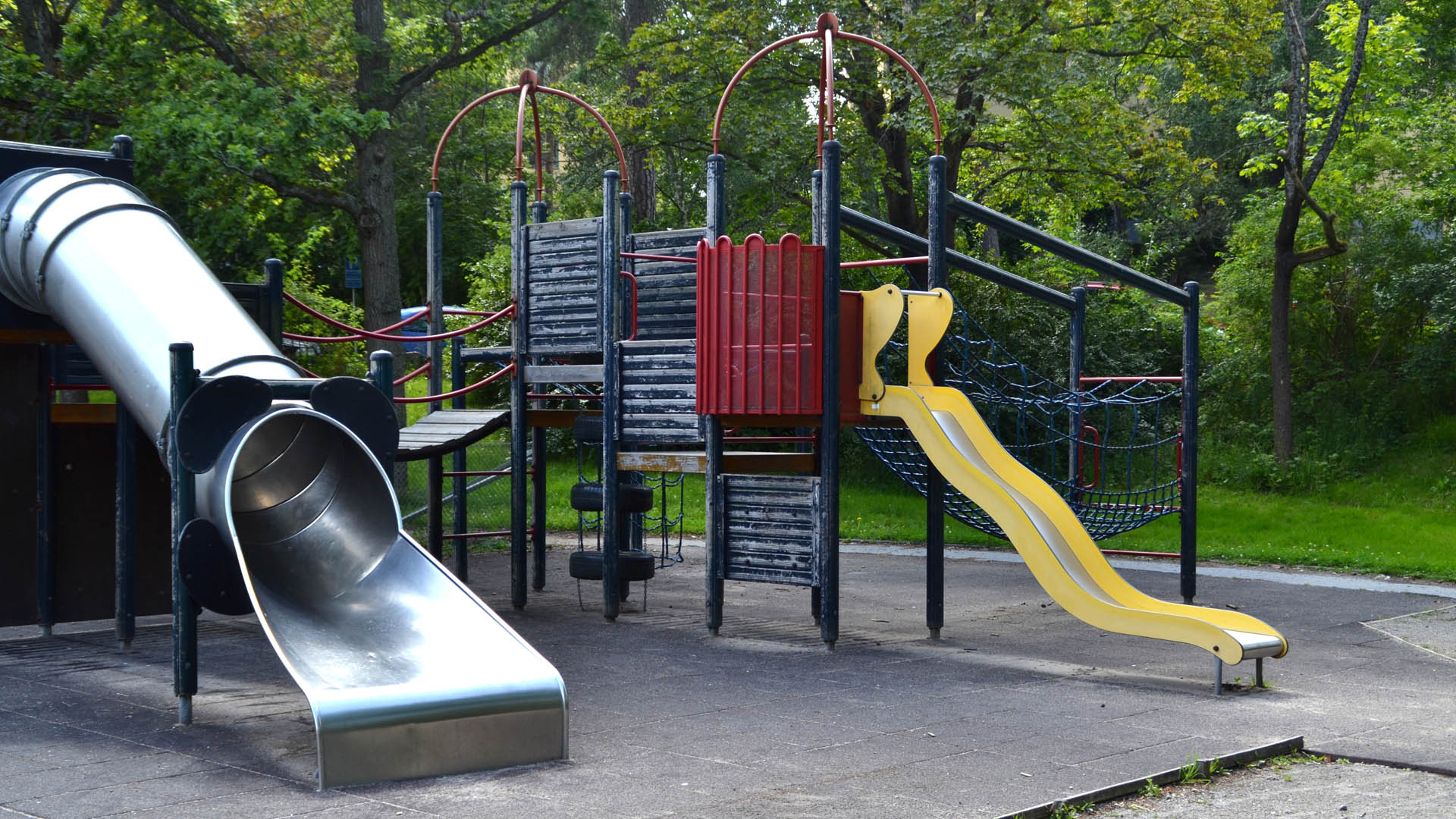 Brådstupsparkens lekplats